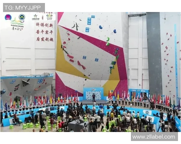 重庆街舞队在世界攀岩锦标赛中的拼搏历程与梦想追逐故事
